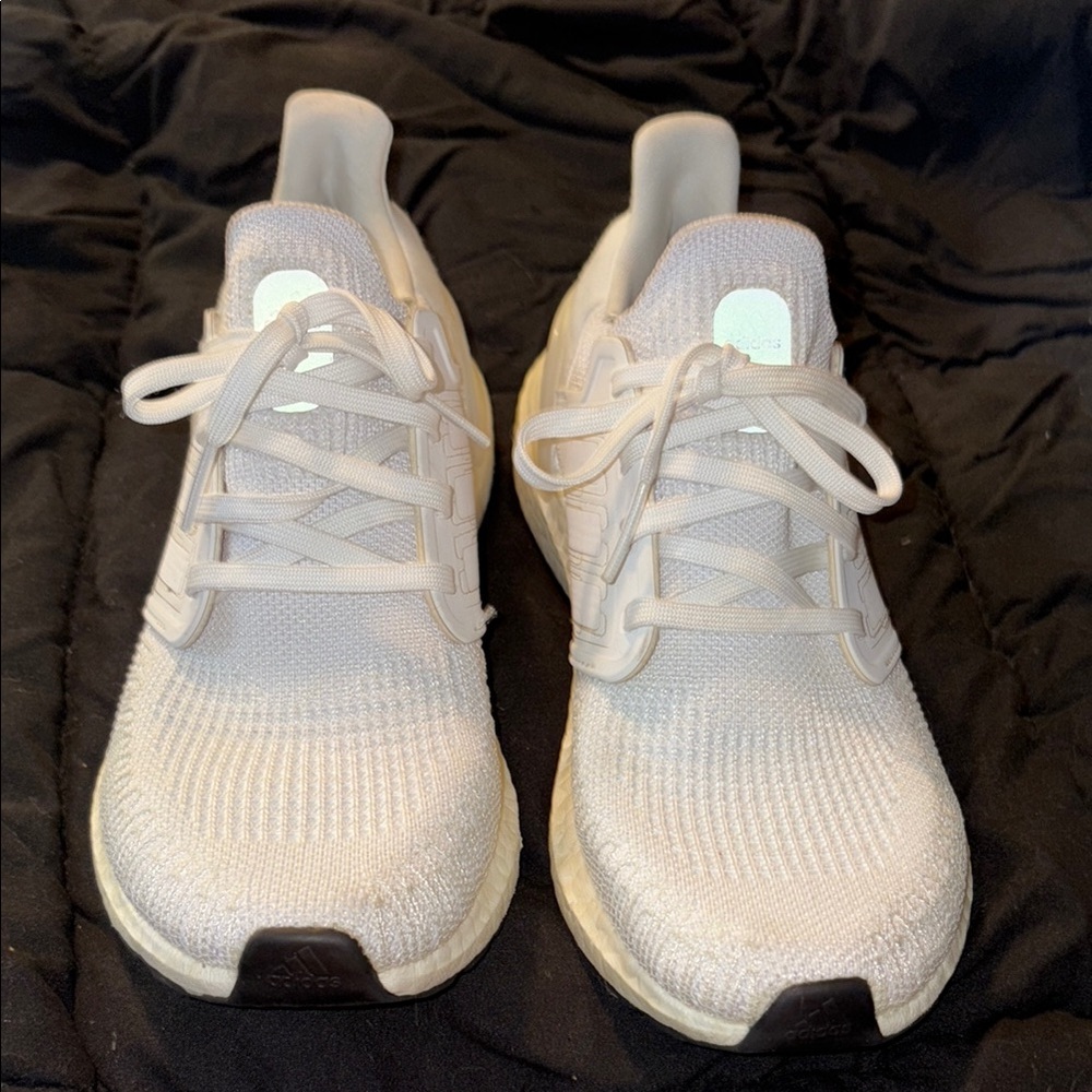 White Adidas Sneakers good condition